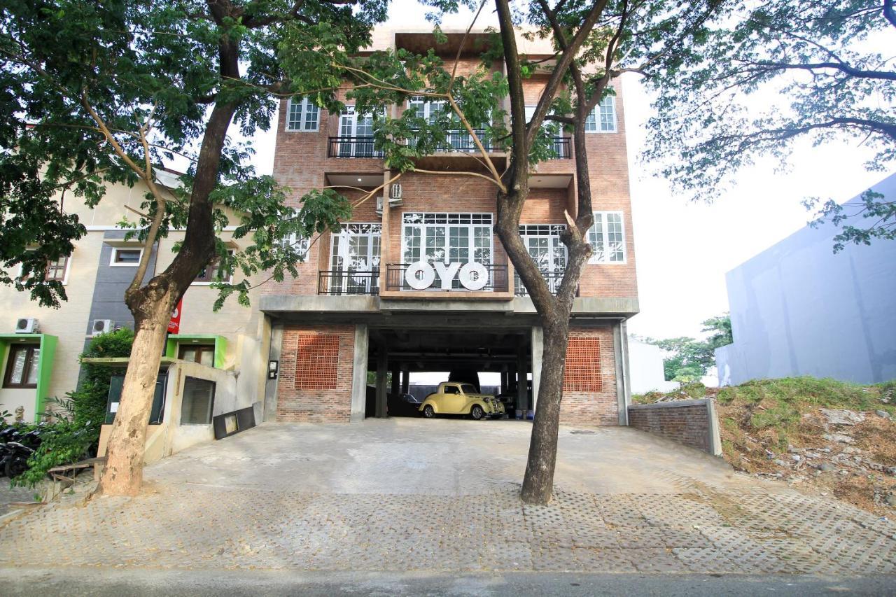 Oyo 204 Blessing Residence スラバヤ エクステリア 写真