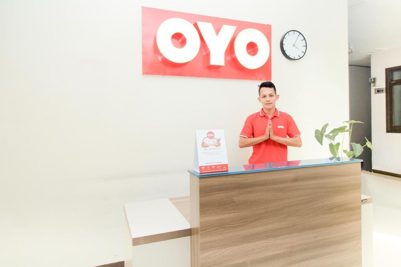 Oyo 204 Blessing Residence スラバヤ エクステリア 写真