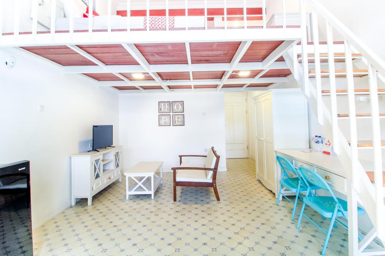 Oyo 204 Blessing Residence スラバヤ エクステリア 写真